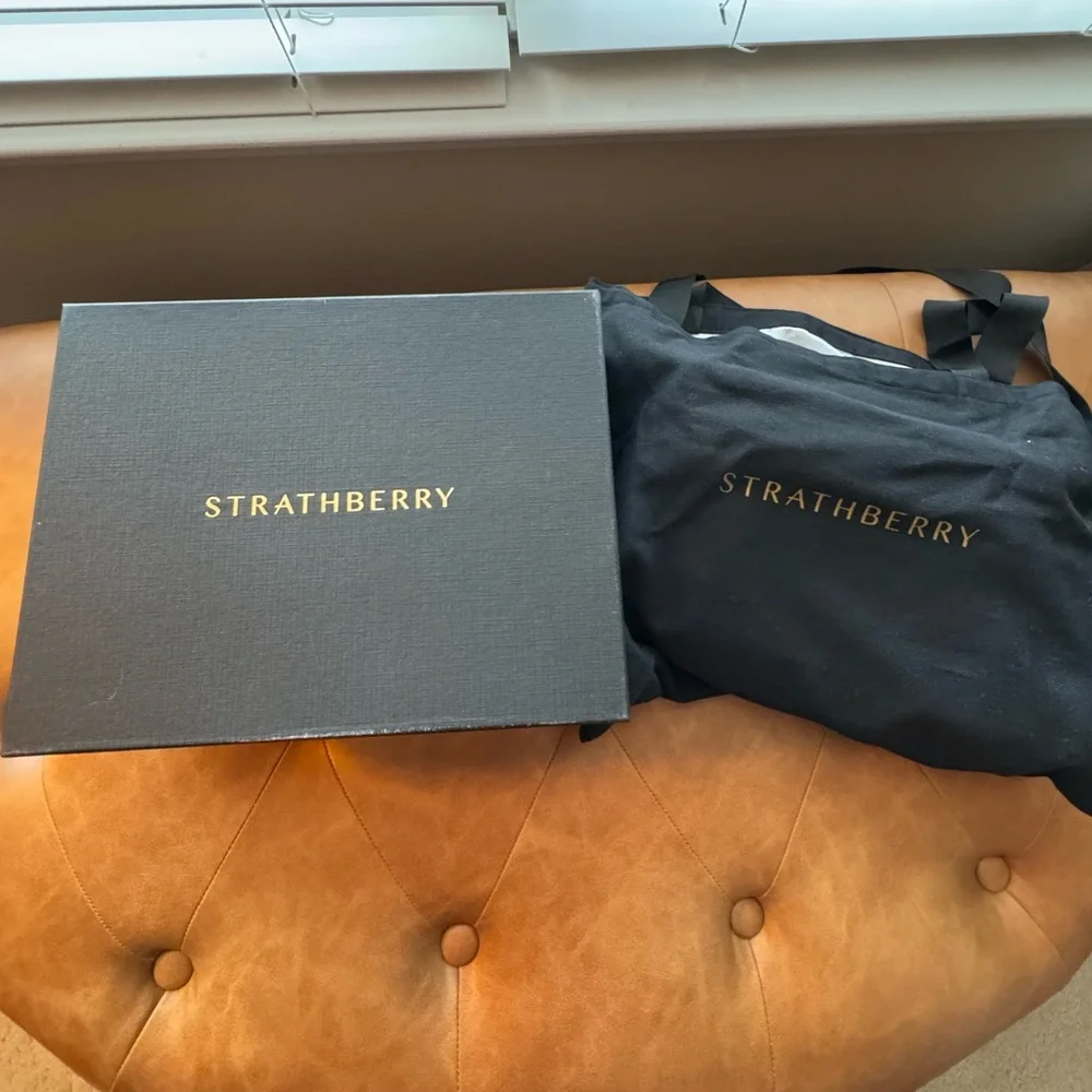 Strathberry east/west crossbody bag Chestnut color - Picture 2 of 10